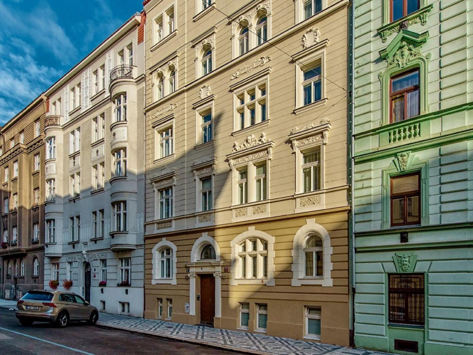 Dobrovskeho 30 * Prag